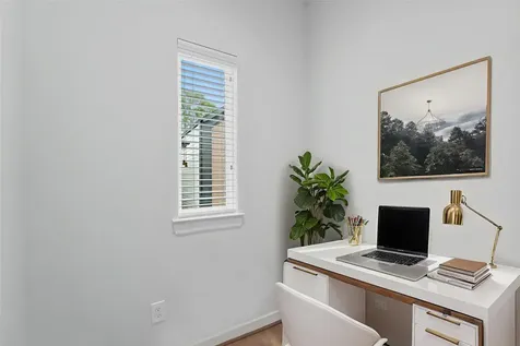 2110 Dewalt Street F Houston TX 77088