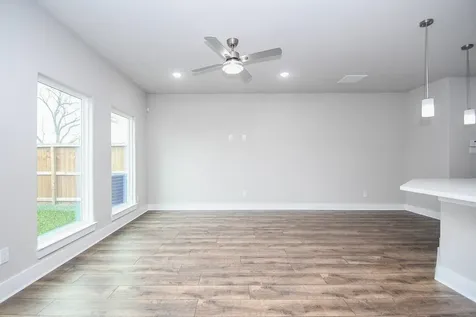 4401 Alvin A Houston TX 77051