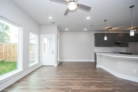 4401 Alvin A Houston TX 77051
