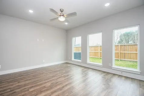 4401 Alvin A Houston TX 77051