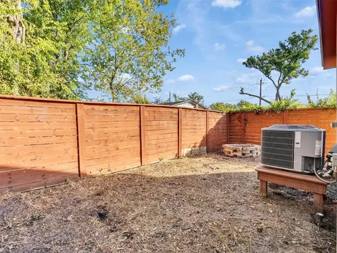 3309 Sumpter Street Houston TX 77026