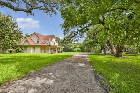 123 Burwell Road Highlands TX 77562