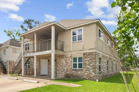 700 Lyle W Avenue D Cleveland TX 77327