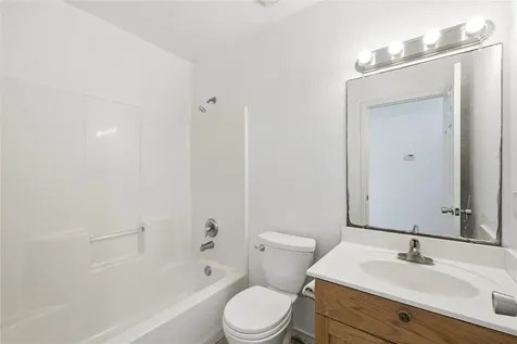 201 Green Oaks Loop Fredericksburg TX 78624