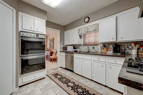 2307 Oakview Drive Missouri City TX 77459