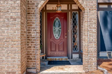 2307 Oakview Drive Missouri City TX 77459