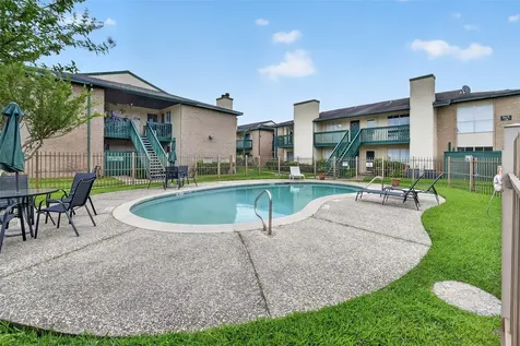 1516 Bay Area Boulevard K15 Houston TX 77058