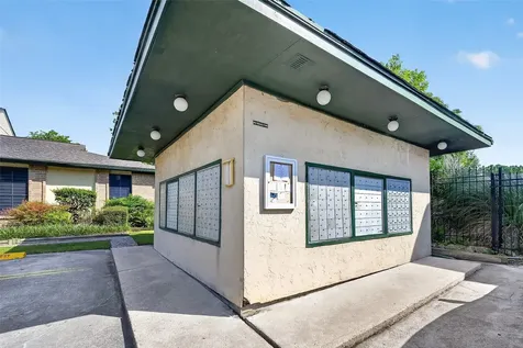 1516 Bay Area Boulevard K15 Houston TX 77058