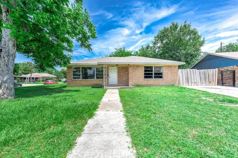 122 W Riverwood Drive Houston TX 77076