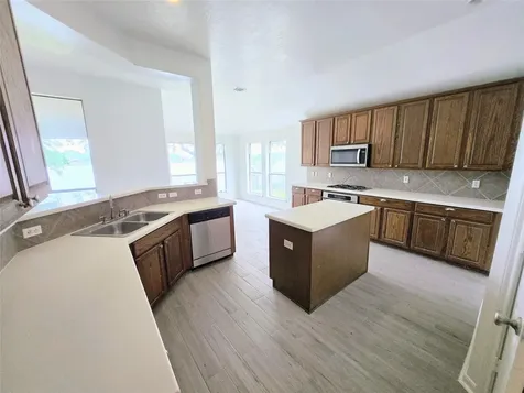 4018 Crystal Lake Circle N Pearland TX 77584