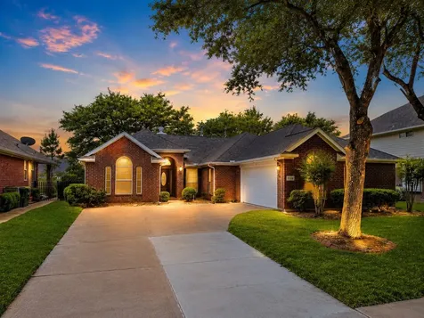 4018 Crystal Lake Circle N Pearland TX 77584