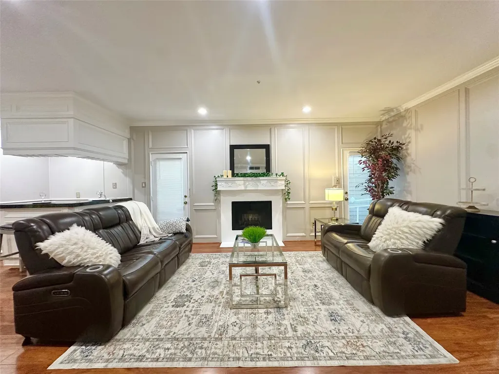 2514 Nantucket Drive C Houston TX 77057