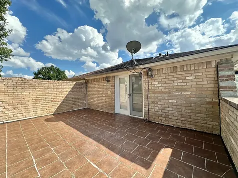 2514 Nantucket Drive C Houston TX 77057