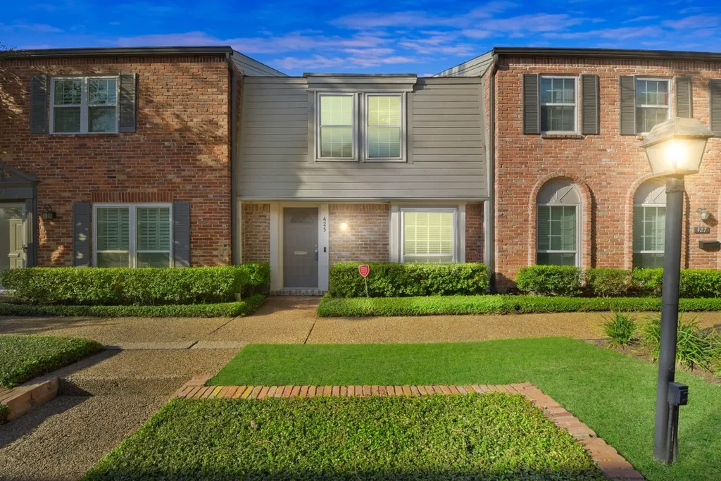 425 Bendwood Drive 49 Houston TX 77024