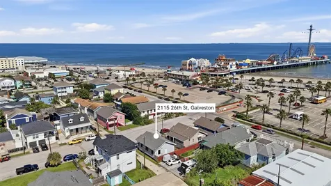 2115 26th Street Galveston TX 77550
