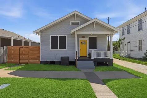 2115 26th Street Galveston TX 77550