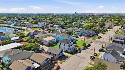 2115 26th Street Galveston TX 77550