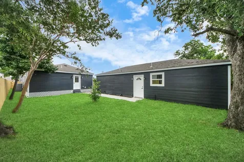 1218 Des Jardines Street Houston TX 77023