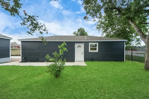 1218 Des Jardines Street Houston TX 77023