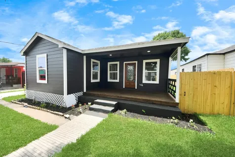 1218 Des Jardines Street Houston TX 77023