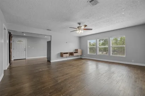 6918 Irvington Boulevard B Houston TX 77022