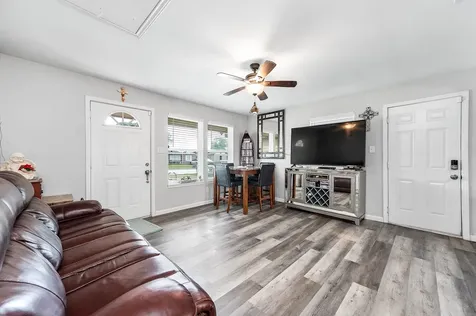 718 W 10th Street Freeport TX 77541