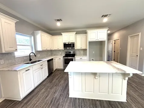 196 Twisted Oaks Drive Rusk TX 75785