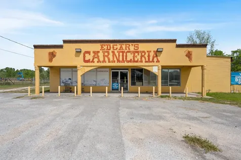 1444 Fm 1960 Dayton TX 77535
