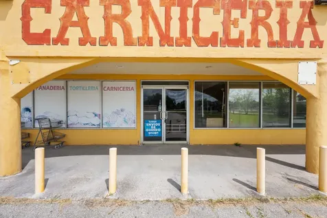 1444 Fm 1960 Dayton TX 77535