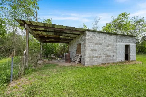 1444 Fm 1960 Dayton TX 77535