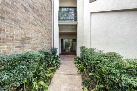9171 Briar Forest Drive Houston TX 77024