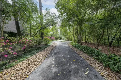 9171 Briar Forest Drive Houston TX 77024