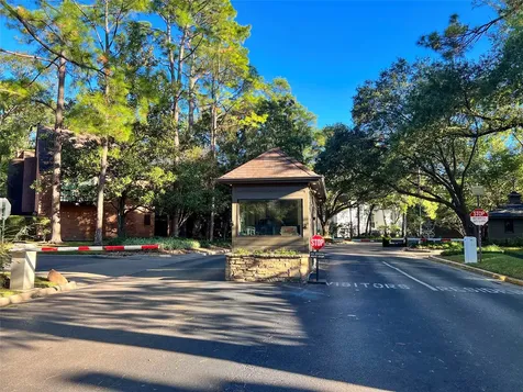 9171 Briar Forest Drive Houston TX 77024