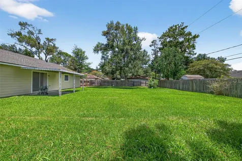 10318 Belfast Road La Porte TX 77571