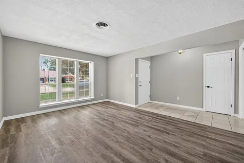 10318 Belfast Road La Porte TX 77571