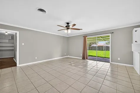 10318 Belfast Road La Porte TX 77571