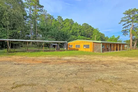 10295 E Hwy 255 Street Burkeville TX 75932