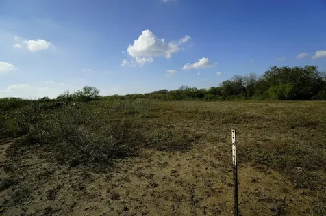 Lot 12 000 Cr 447 Waelder TX 78959