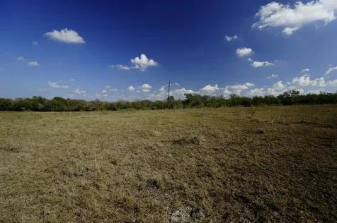 Lot 12 000 Cr 447 Waelder TX 78959