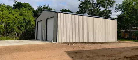 10719 Pine Street Willis TX 77318