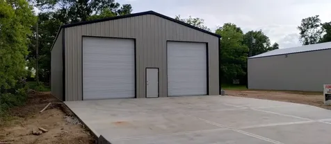 10719 Pine Street Willis TX 77318