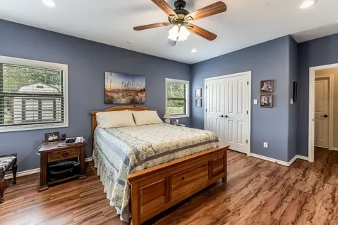 14 Wildwood Lake Drive Huntsville TX 77340