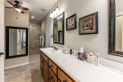 14 Wildwood Lake Drive Huntsville TX 77340