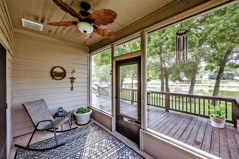 14 Wildwood Lake Drive Huntsville TX 77340