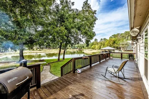 14 Wildwood Lake Drive Huntsville TX 77340