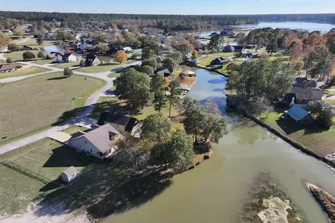 14 Wildwood Lake Drive Huntsville TX 77340