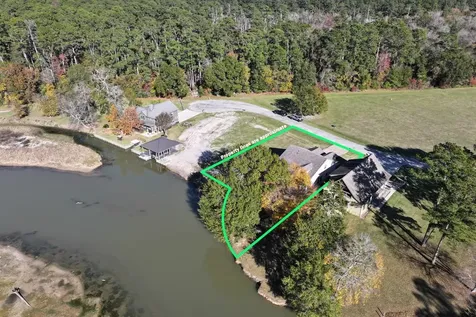 14 Wildwood Lake Drive Huntsville TX 77340