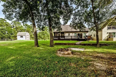 14 Wildwood Lake Drive Huntsville TX 77340
