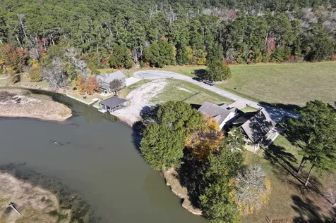 14 Wildwood Lake Drive Huntsville TX 77340
