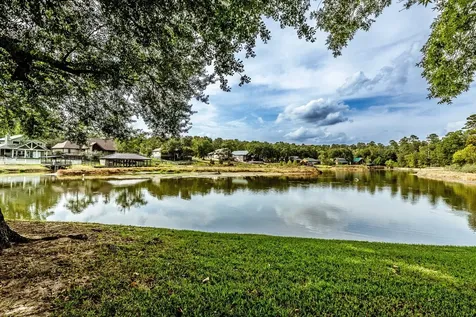 14 Wildwood Lake Drive Huntsville TX 77340